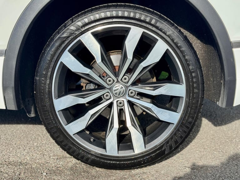 2017 Volkswagen Tiguan 2.0 TDi 150 R-Line 5dr ESTATE DIESEL Manual