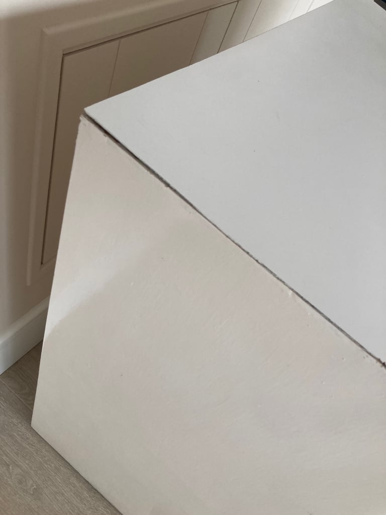 White 5-Drawer Chest of Drawers – Built-in Handle Design, Tongue & Groove Drawers