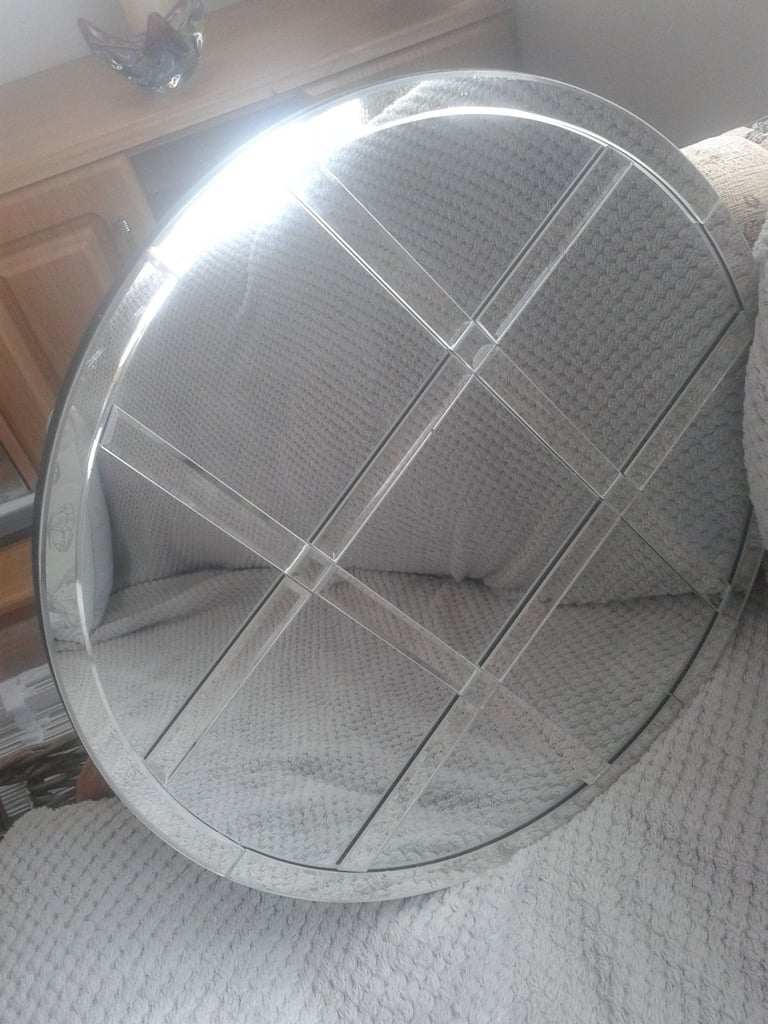image for LIKE NEW UNUSUAL LARGE ROUND MIRROR
