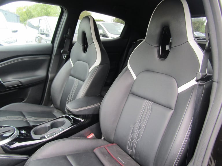 2022 Nissan Juke 1.6 Hybrid Premiere Edition 5dr Auto - 1 Owner / Sat Nav Hatchback Hybrid Automatic
