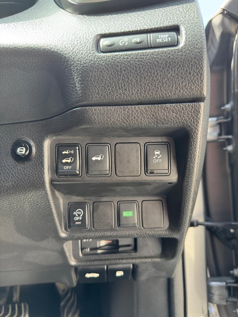 2014 Nissan X-Trail 2.0 PURE DRIVE  SUV Petrol Automatic