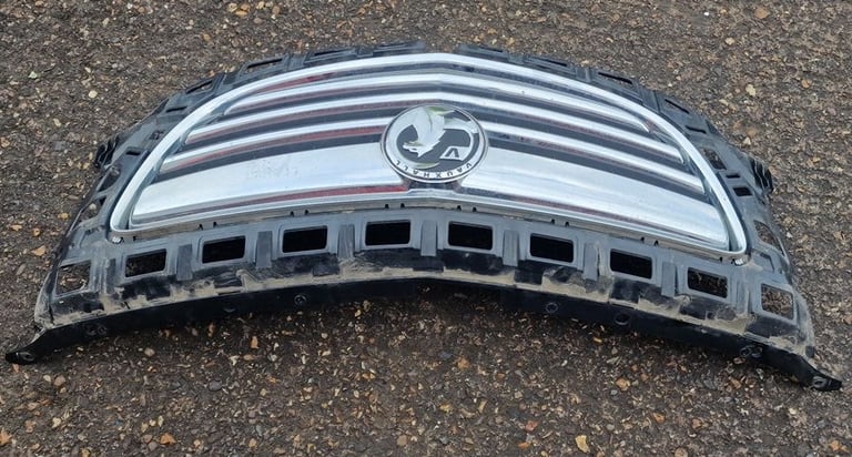 Vauxhall Insignia Front Bumper Grille 2011