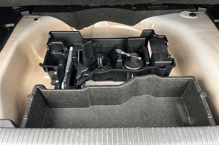 2024 Peugeot 2008 1.2 PureTech 130 Allure 5dr HATCHBACK PETROL Manual