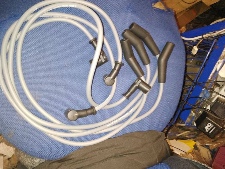 ESCORT FIESTA MK4 KA 1.3 TOP QUALITY 8 MM SILICON LEAD SET