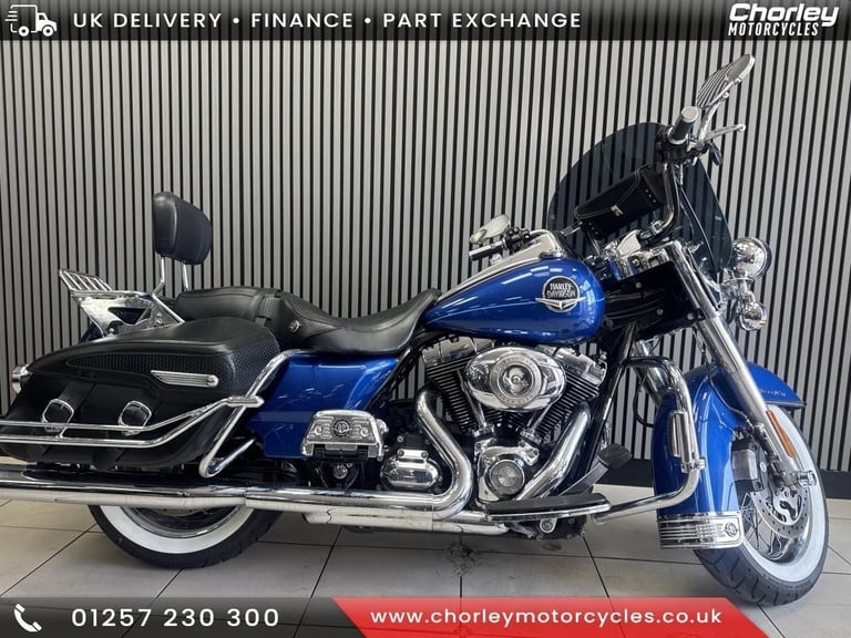 HARLEY-DAVIDSON FLHRC ROAD KING CLASSIC **LOADED WITH EXTRAS**