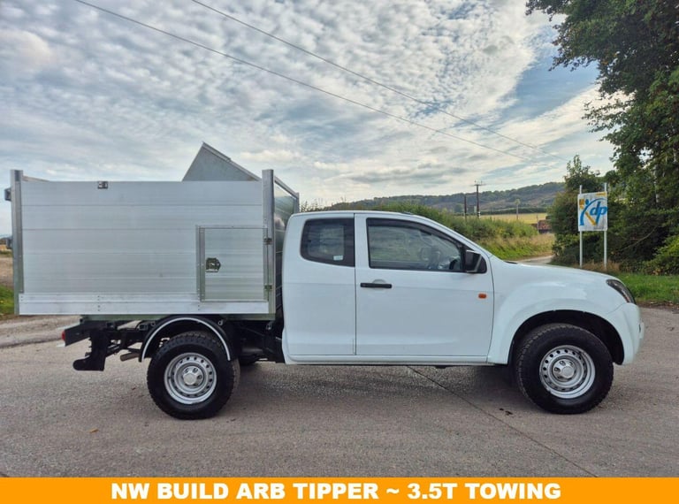2017 Isuzu D-Max 2.5 TD Extended cab 4x4 Arborist tipper 3,5t towing WE HAVE A CHOICE OF 4X4 PICK...