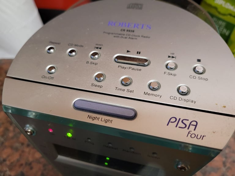 Roberts CR9936 programmable CD Radio Alarm 
