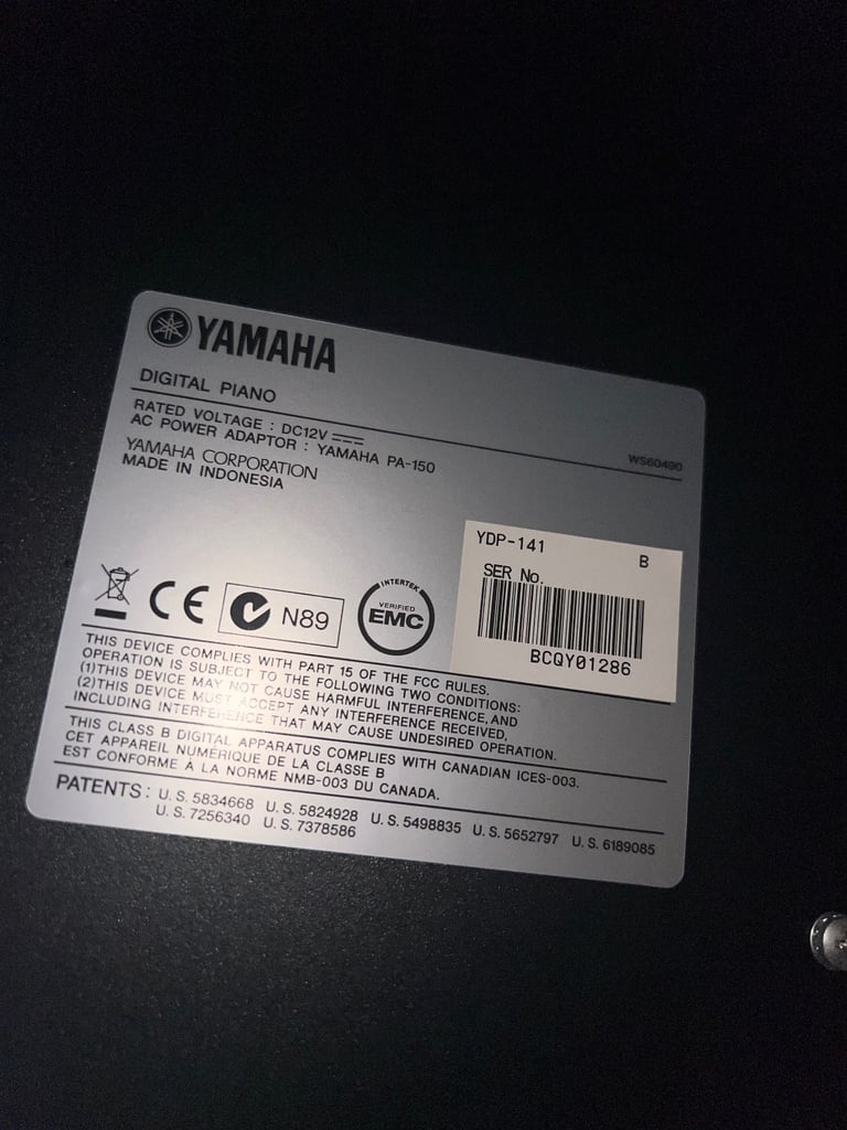 Yamaha Arius Perfect Condition Piano New 