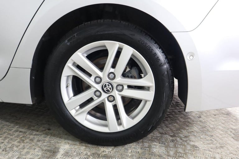 2021 Toyota Corolla 1.8 VVT-h Icon Tech Touring Sports CVT Euro 6 (s/s) 5dr Estate PETROL/ELECTRI...