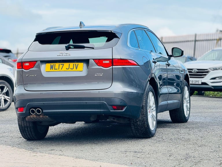 2017 Jaguar F-Pace 2.0d Portfolio 5dr Auto AWD ESTATE DIESEL Automatic