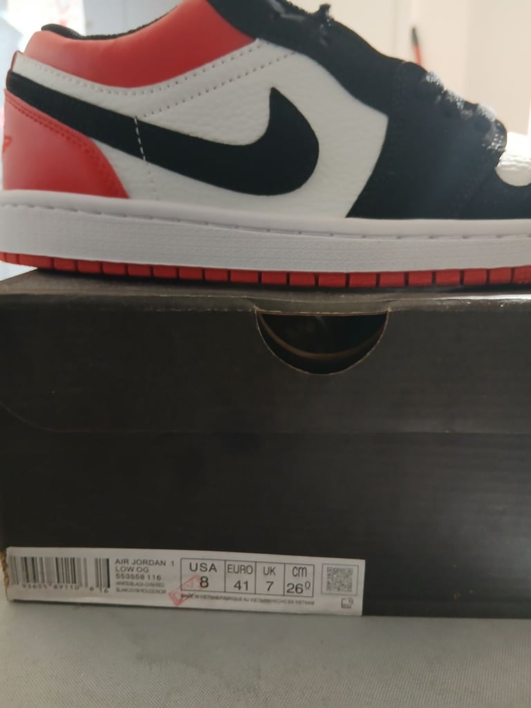 Nike Jordons size 7 unisex