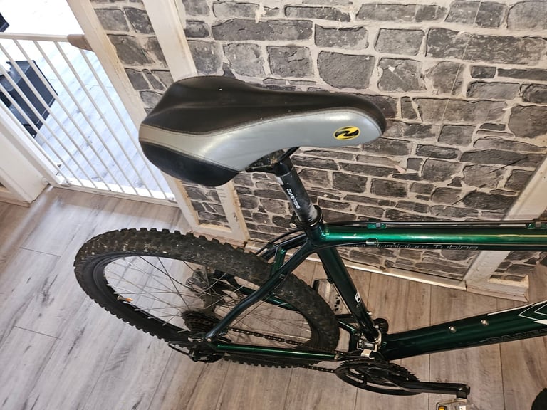 Dawes xc1.8 mountain bike