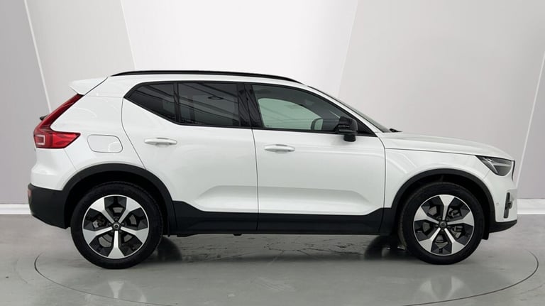 2024 Volvo XC40 Plus, B4 Mild hybrid, Petrol, Dark Estate Petrol Automatic