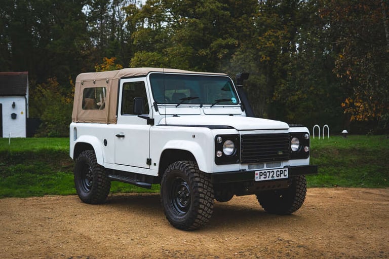 2025 Land Rover DEFENDER SOFT TOP PETROL Manual