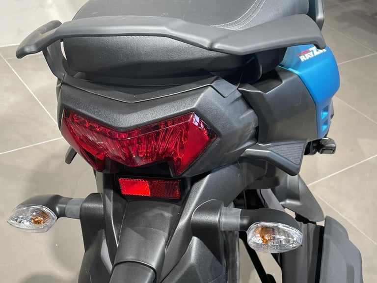 YAMAHA RAYZR 125 IN MATT CYAN - BRAND NEW - IN STOCK - AVAILABLE NOW !