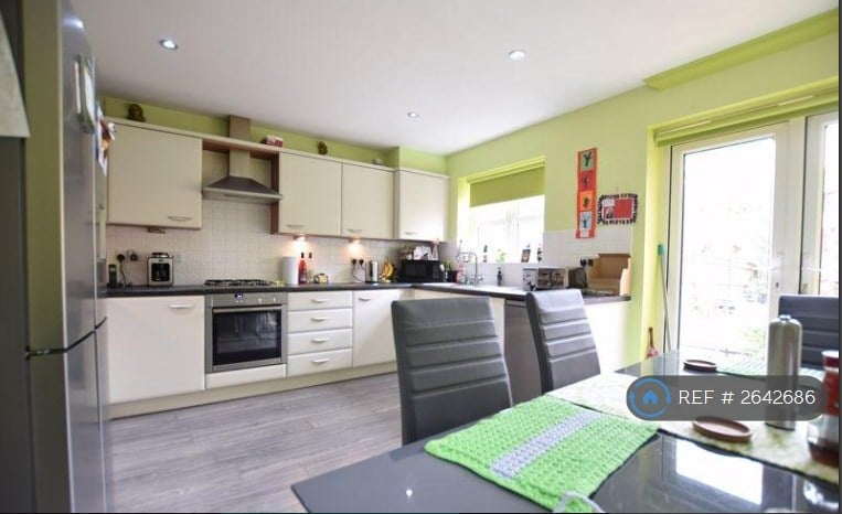 4 bedroom house in Fuggle Drive, Aylesbury, HP21 (4 bed) (#2642686)