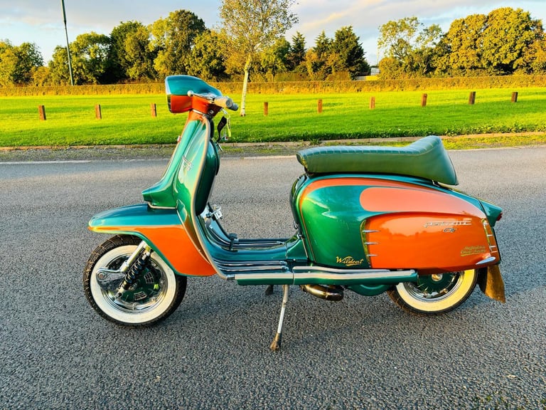 Piaggio Vespa 946 RED LTD-ETD 