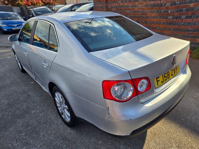 2009 Volkswagen Jetta 1.6 FSI SE Euro 4 4dr SALOON PETROL Manual