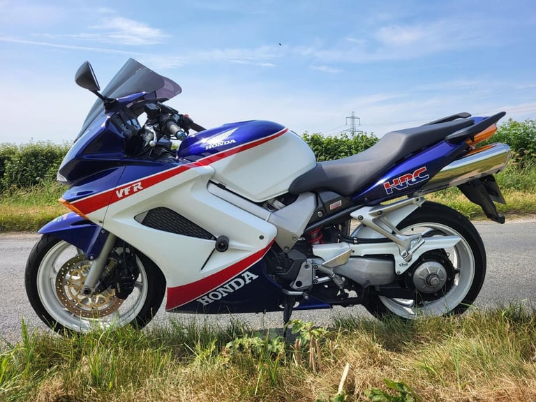 2004 54 HONDA VFR 800-5 HRC COLOURS VFR800 VTEC SPORTS TOURER NEW MOT