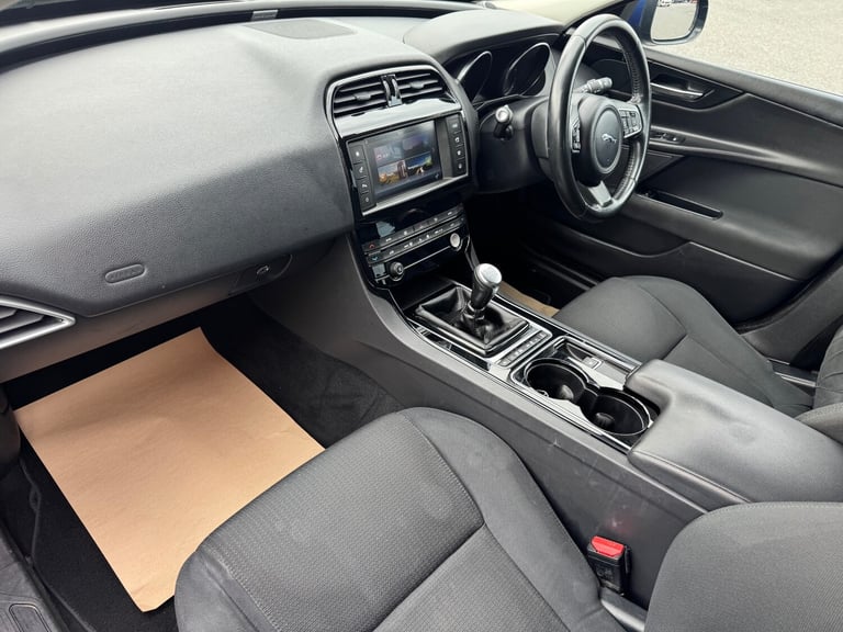 2015 Jaguar XE 2.0d SE 4dr SALOON Diesel Manual