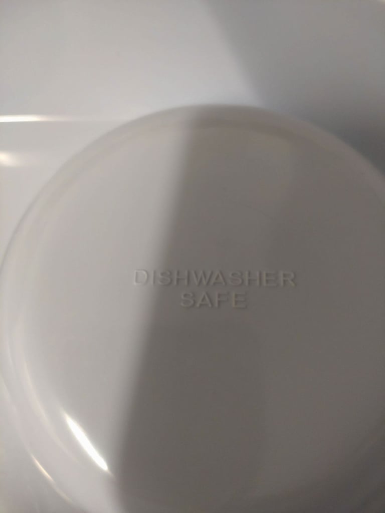 Brand new porcelain cats dish pick up only 