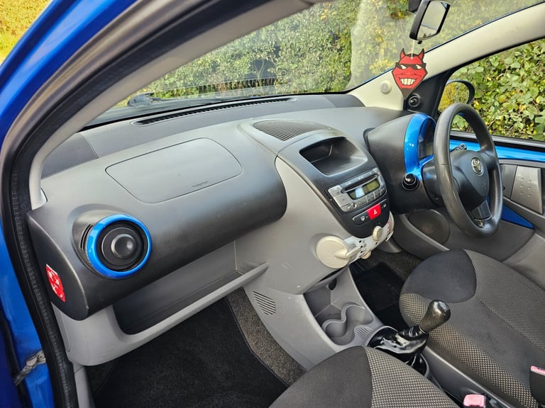2010 Toyota AYGO 1.0 VVT-i Blue 3dr HATCHBACK Petrol Manual