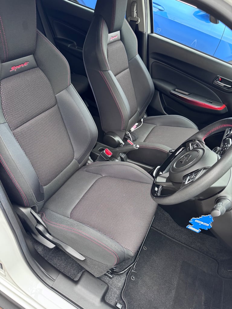 Suzuki, SWIFT, Hatchback, 2018, Manual, 1373 (cc), 5 doors