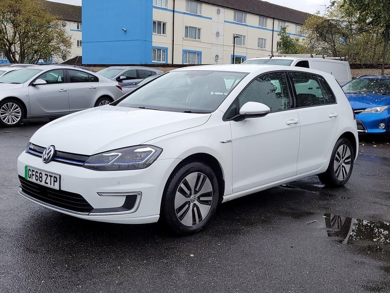  Volkswagen Golf 35.8kWh e-Golf Auto 5dr Electric Automatic