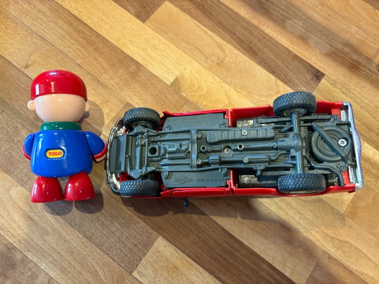 Toy Car & Tolo Kid