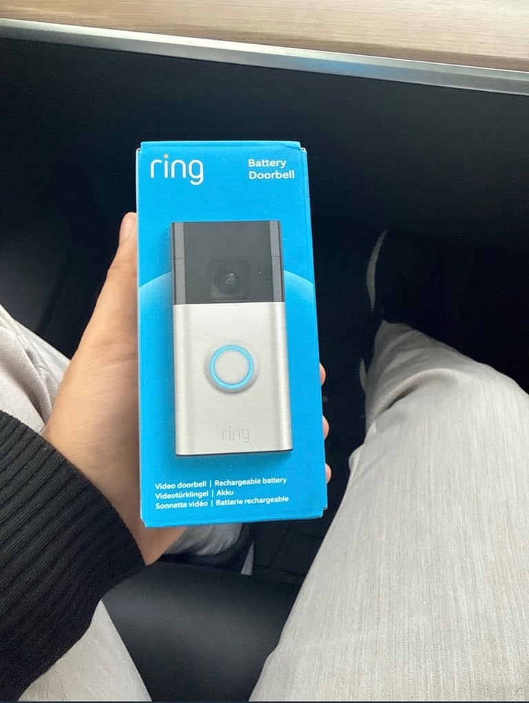 image for Ring doorbell (RRP £99) 3rd gen silver (Enfield)