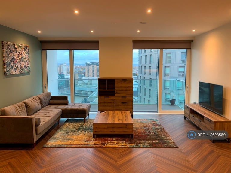 2 bedroom flat in Lightbox, Media City Uk, Salford, M50 (2 bed) (#2623589)