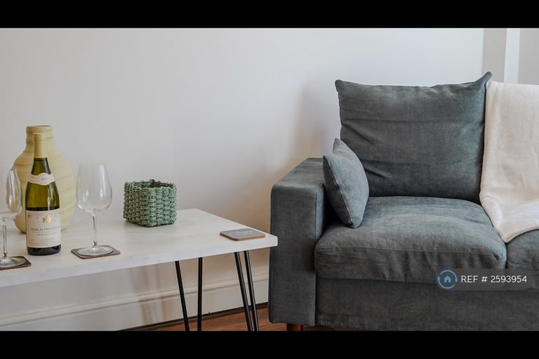 4 bedroom house in Bromley Gardens, Bromley, BR2 (4 bed) (#2593954)