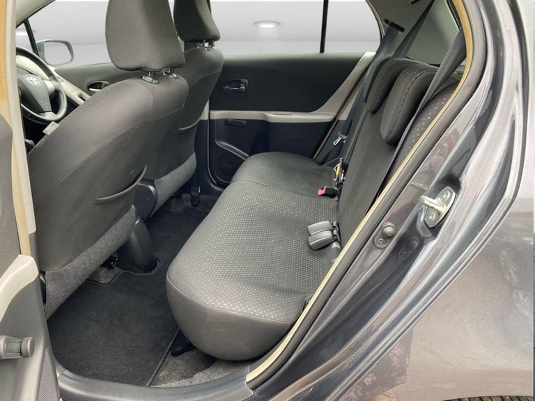 2011 Toyota Yaris 1.33 Dual VVT-i T Spirit Euro 5 (s/s) 5dr Petrol