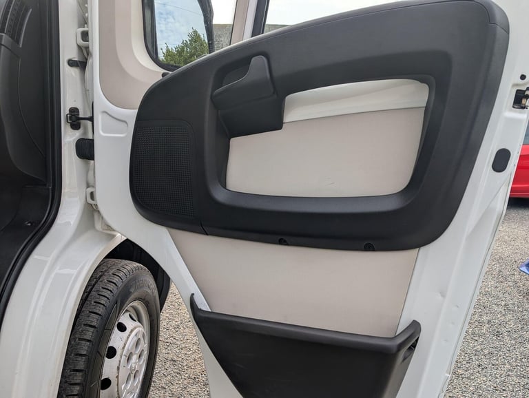 2017 Peugeot Boxer 2.0 BlueHDi H2 Professional Van 130ps PANEL VAN DIESEL Manual