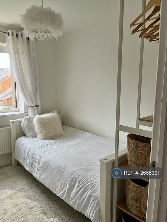 1 bedroom in Castle Hedingham, Trowbridge, BA14 (#2665391)