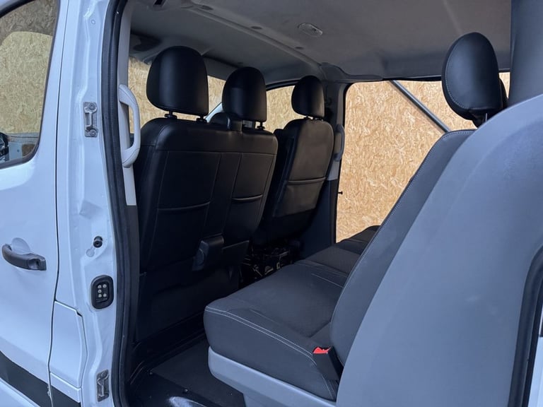 2016 Vauxhall Vivaro 1.6 CDTi 2900 BiTurbo ecoFLEX Sportive Crew Van Double Cab 5dr Diesel Manua ...