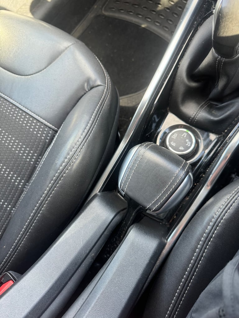 Peugeot, 2008, Hatchback, 2014, Manual, 1560 (cc), 5 doors