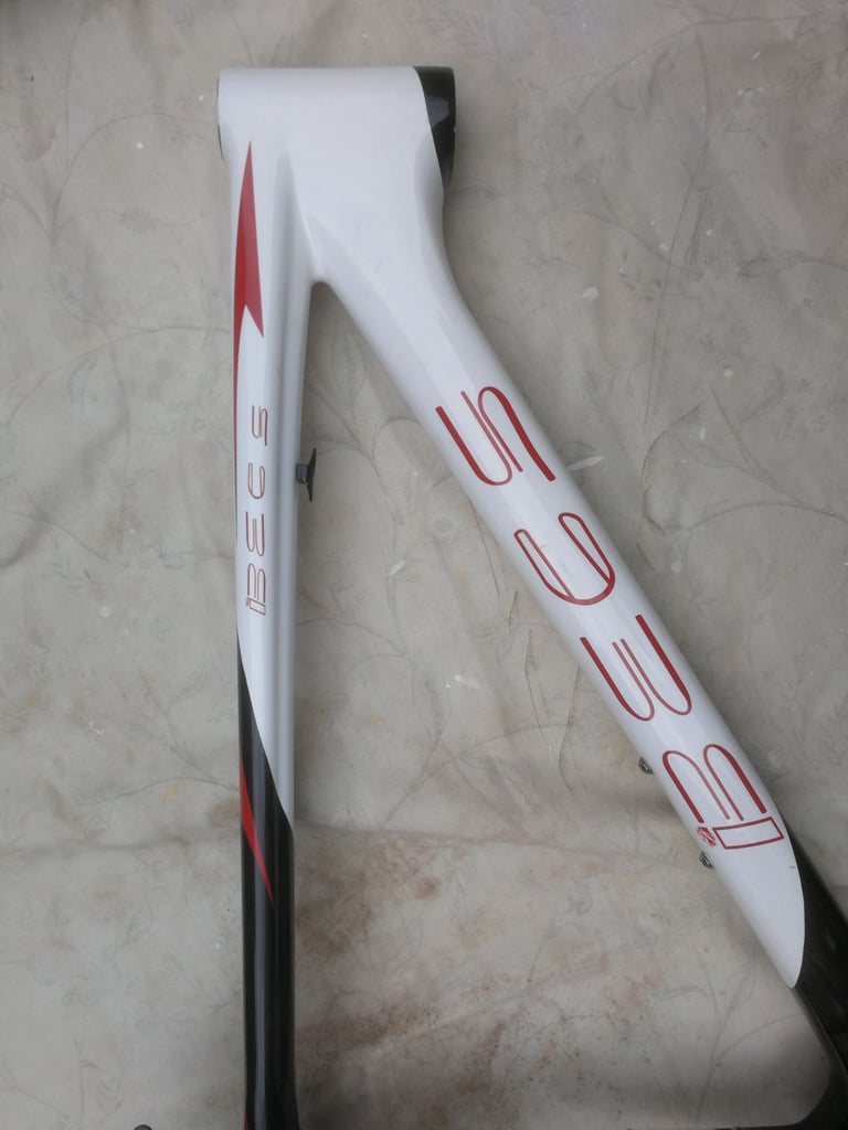 Beks carbon fibre MTB frame 26 inch size small ex condition 
