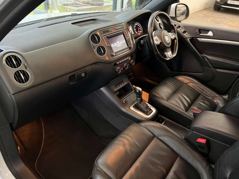 2015 Volkswagen Tiguan 2.0 Tiguan R-Line Edition TDI BlueMotion Technology 4Motion Semi-Auto 4WD ...