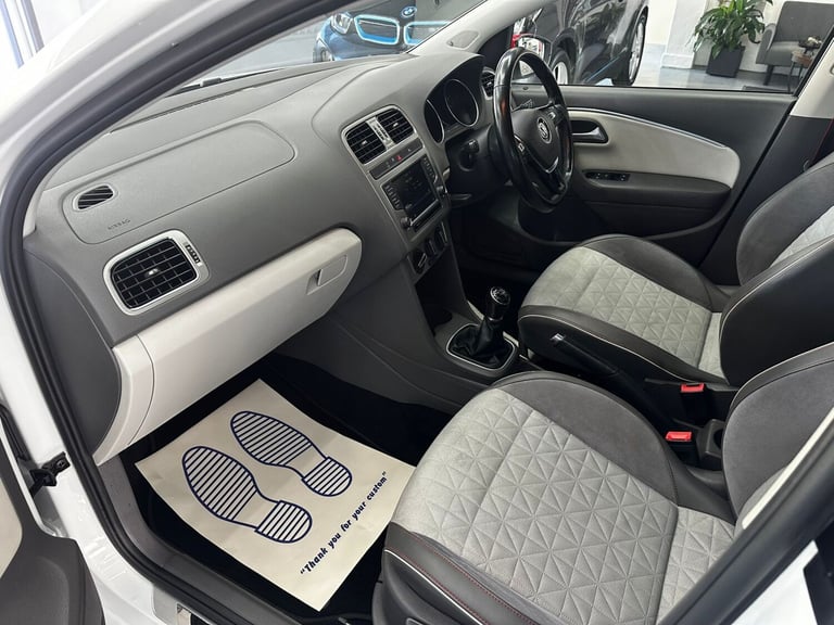 VOLKSWAGEN POLO 1.2 TSI beats 2017