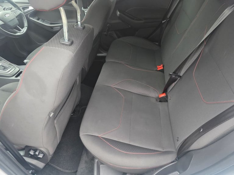 2016 Ford Focus 1.0 EcoBoost 125 Zetec S 5dr Auto HATCHBACK PETROL Automatic