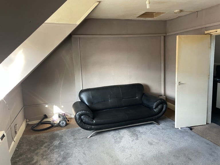 Self Contained studio flat 