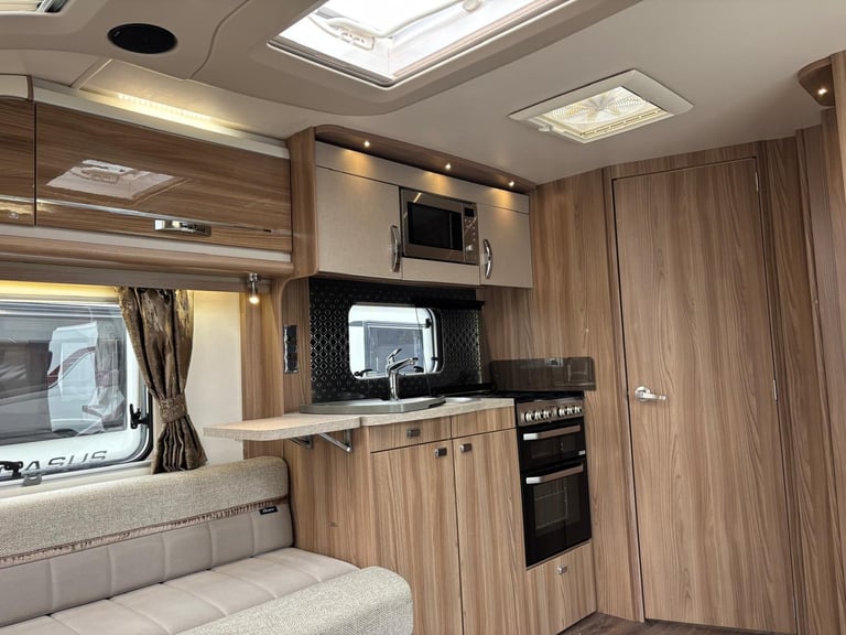 20 SWIFT CHALLENGER 835 X, SPECIAL EDITION CELESTE, AWD MOVER, ALDE, TALL FRIDGE