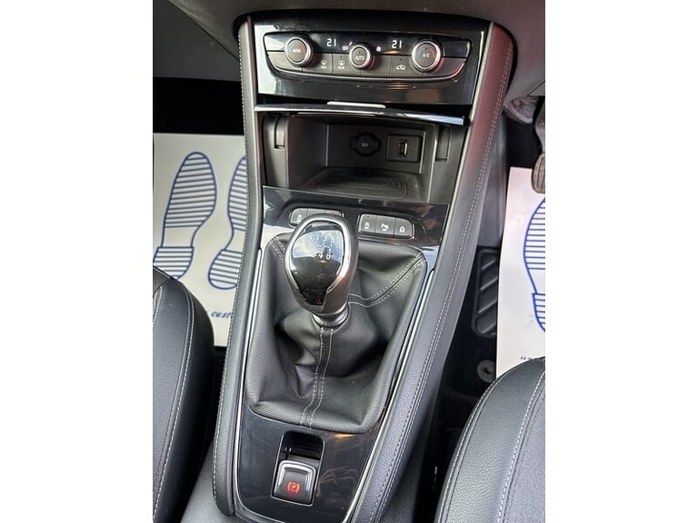 2018 Vauxhall Grandland X Turbo Tech Line Nav SUV Petrol Manual