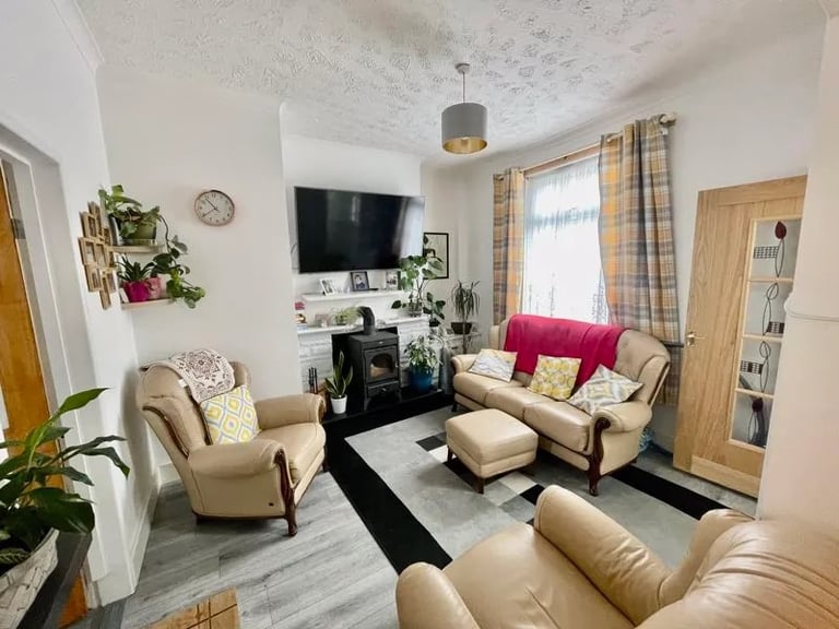 Double rooms, all bills inclusive in Eldon Lane, Bishop Auckland DL14 8TD