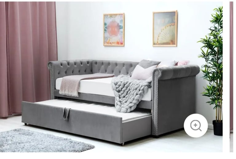 Chesterfield single couch bed pull out draw