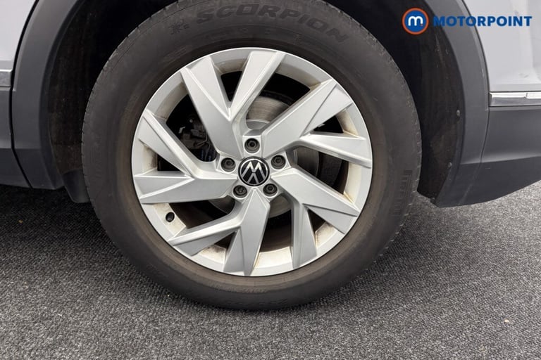 2021 Volkswagen Tiguan 1.5 TSI 150 Life 5dr SUV Petrol Manual