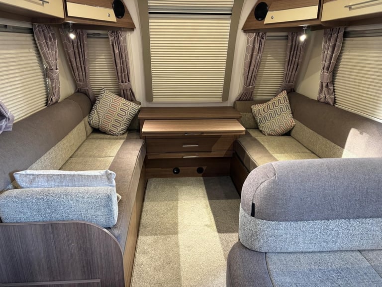 2019 BAILEY PEGASUS GRANDE PALERMO, 6 BERTH, FIXED BUNK BEDS, WIDE BODY