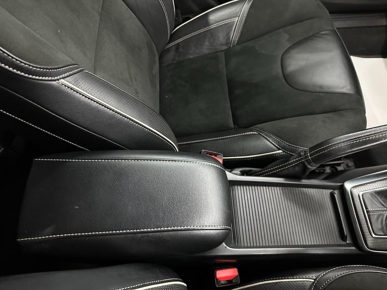 2017 Volvo V40 2.0 D2 R-Design Nav Plus Auto Euro 6 (s/s) 5dr HATCHBACK Diesel Automatic