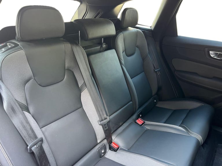 2022 Volvo XC60 2.0 B4 MHEV Plus Auto AWD Euro 6 (s/s) 5dr ESTATE Diesel/Electric Hybrid Automatic